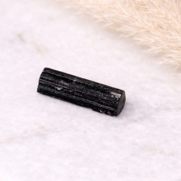 Protecting Power House - Svart turmalin AA - delvis polert