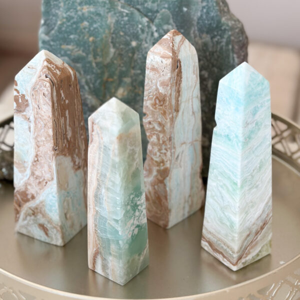 Karibisk kalsitt tårn - Awakening the dreamer 16-18cm